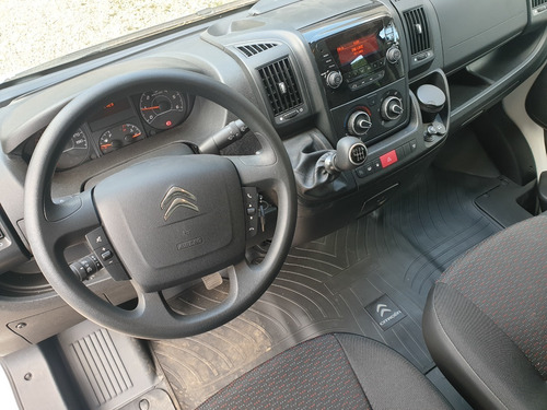 Imagen 11 de 20 de Citroen Jumper 2.2 435 L2h2 Hdi 130 Mt6