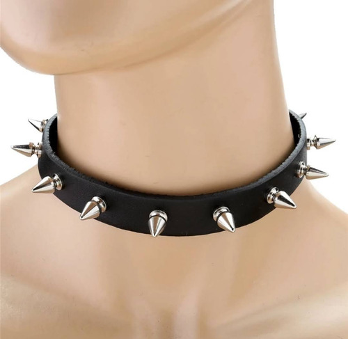 Collar Choker Gótico  En Cuero Con Taches En Punta 