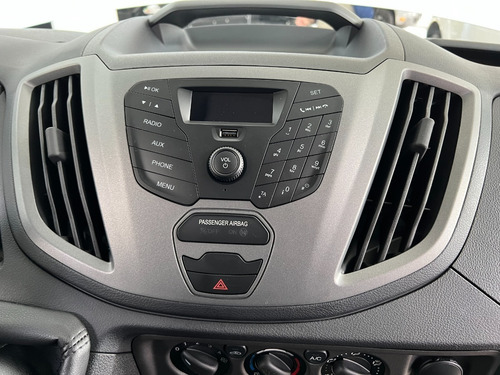 Imagen 11 de 16 de Ford Transit Furgon Medio