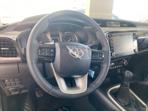 Toyota Hilux Srv 4x2 Nafta 2021