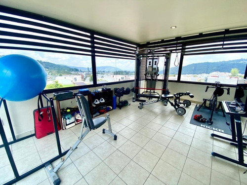 Imagen 11 de 19 de Casa En Venta En Los Robles Residencial Zapopan