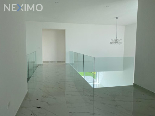 Imagen 9 de 12 de Venta Casa 4 Ambientes Lagos Del Sol