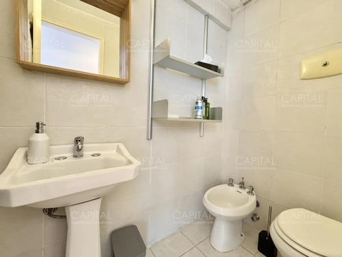 Apartamento De Cuatro Dormitorios Y Dependencia En Venta, Punta Del Este.