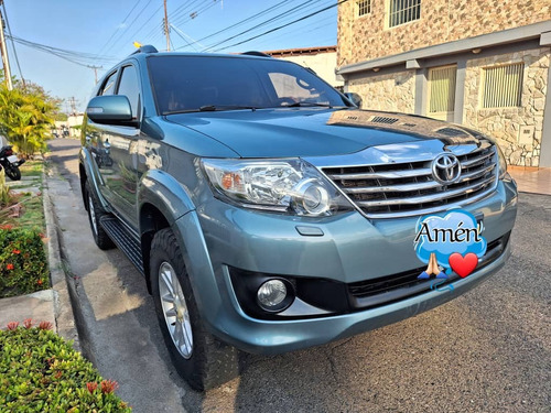 Toyota Fortuner 2012 4x2