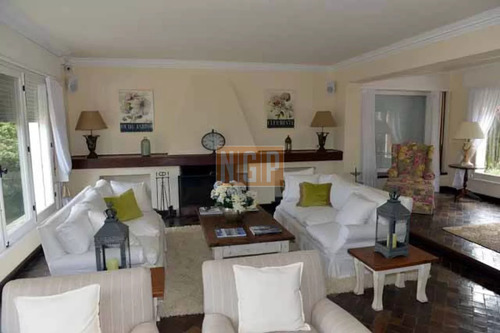 Hotel Boutique ---- Terreno 4.000 Mts Cubiertos 700 Mts