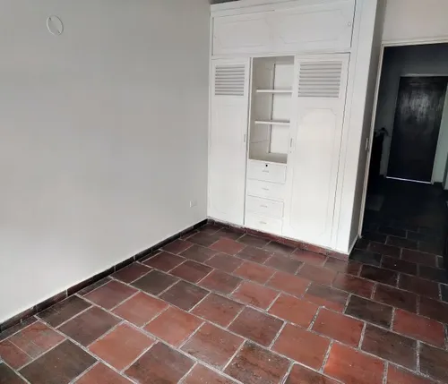 Casa Con Patio Enorme Para Tu Proyecto Personal En El Bosque, Cali