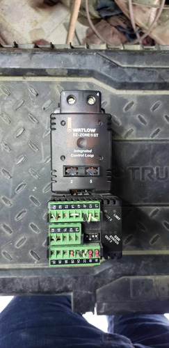 Watlow Ez-zone St Temperature Controller (Usado)