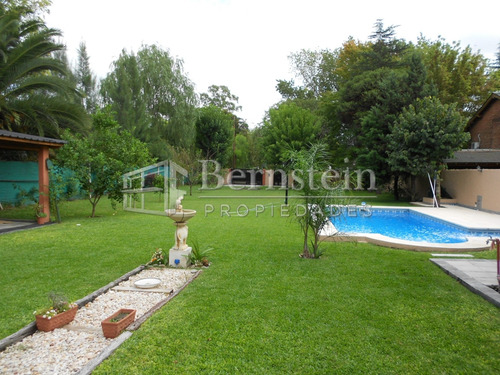 Casa Quinta En Venta 2 Dormitorios Parque Leloir Ituzaingo