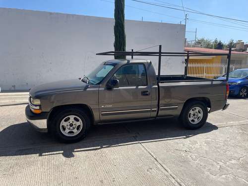 Chevrolet Cheyenne 5.3 2500 Cab Reg K 295hp 4x2 Mt