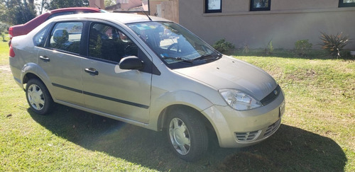 Ford Fiesta Max 1.6 Ambiente Plus