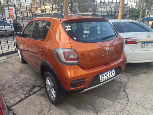 Imagen 5 de 10 de Renault Stepway 1.6 Privilege 105cv
