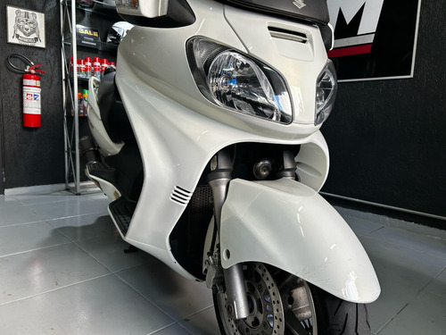 Suzuki Burgman 650 2011 - Único Dono - Escapamento Yoshimura