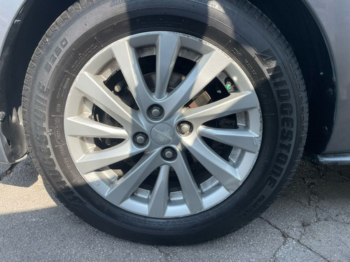 Dodge Attitude 1.2 Sxt Mt