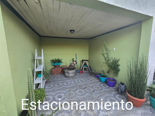 Amplia Casa En Venta De 3 Dorm. Y 1 Baño En San Miguel