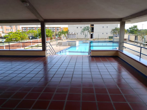 Venta Bello Apartamento Amoblado, Piso 3, Conjunto Resid. La Costanera, Higuerote