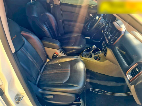 Imagem 3 de 9 de Fiat Toro 2.0 Volcano 4x4 Automático 2018