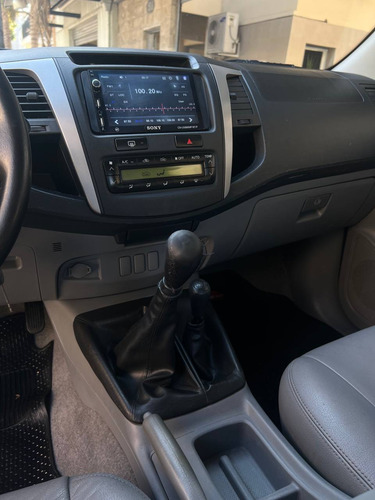 Toyota Hilux 3.0 Cd Srv Cuero 4x4 /// 2011 - 240.000km