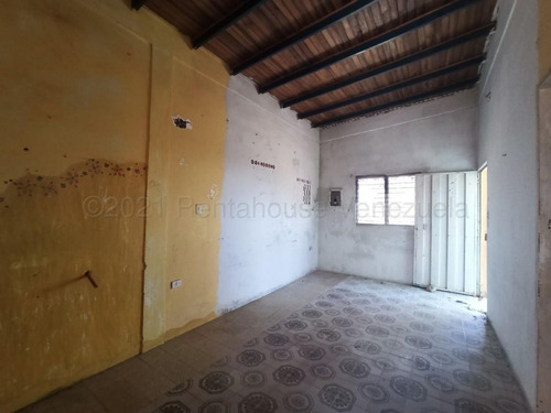 Imagen 16 de 30 de Casa Cómoda En Zona Este En Venta Barquisimeto El Cercado, José G. López 04145533925 Codigo 22-21303 Lara, Venezuela