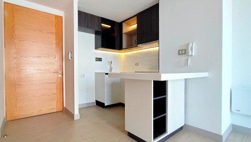 Edificio Av. Irarrázaval (1 Est. 1 Bod.) Vista Poniente Pi