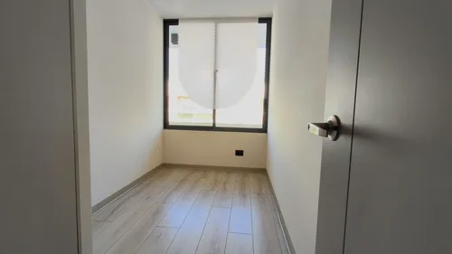 Edificio Colombia (1 Est. 1 Bod.) Piso 8