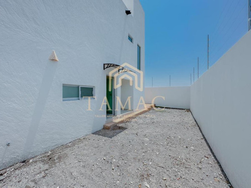 Casa En Venta En Tequesquitengo, Jojutla, Morelos