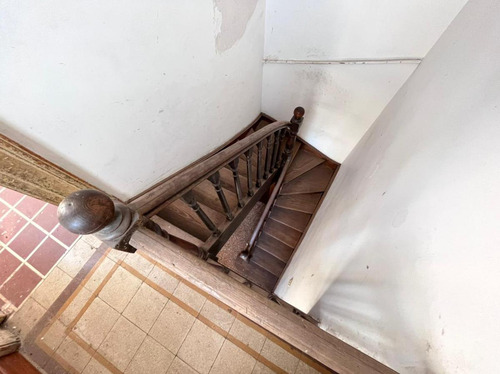 Venta Departamento De Época Con 6 Dormitorios Y 282m2 A Usd 460 Por M2 En Microcentro Rosario