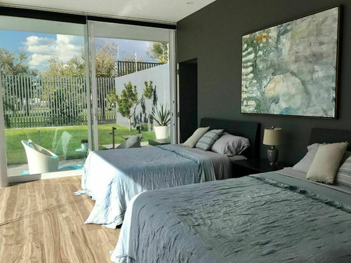 Casa De Ensueño En Venta En Villas Del Mesón