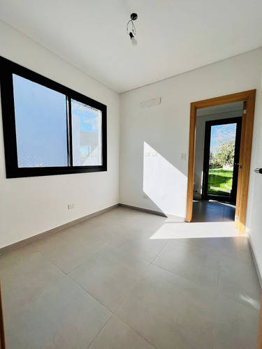 Imagen 26 de 30 de Excelente Casa En San Matías, 4 Dormitorios, Dependencia Y Piscina!!