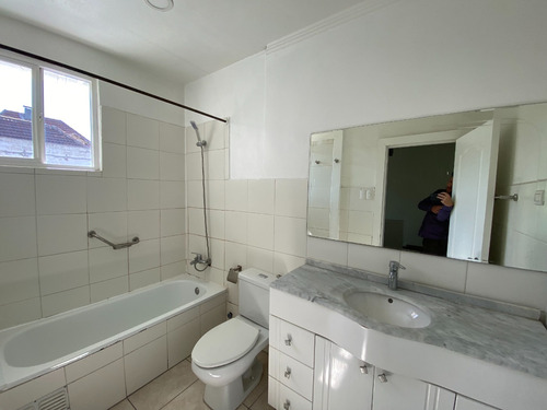 Rebajada Casa Patrimonal Remodelada 5d/3b/1bod/est