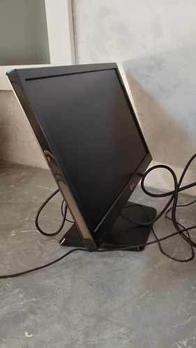 Pc Foxconn M61pmv Y Monitor Lg 19en33 18,5 (Usado)