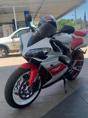 Yamaha Yzf R1