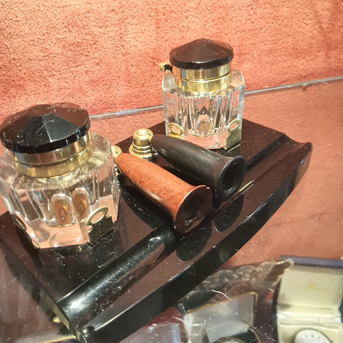 Tintero Antiguo Artdeco De Cristal Opalina Negra Y Bronce (Usado)