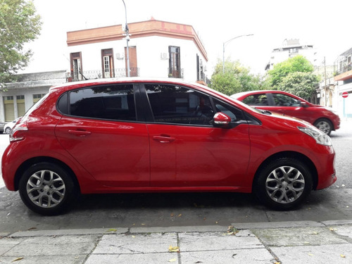 Peugeot 208 Allure Touchscreen 1.6