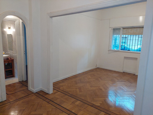 Vendo Depto En Boedo 2 Amplios Amb, Escritorio Y Patio Cubierto