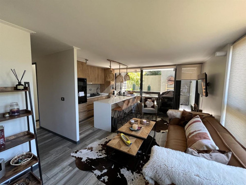 Departamento En Venta De 2 Dorm. En Puerto Varas