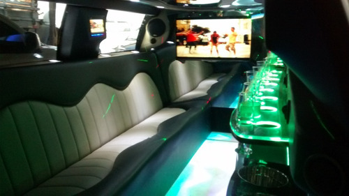 Imagem 7 de 9 de Aluguel , Locação , Venda De Limousine