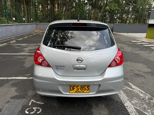 Nissan Tiida Premium 2012 Hb Automatico