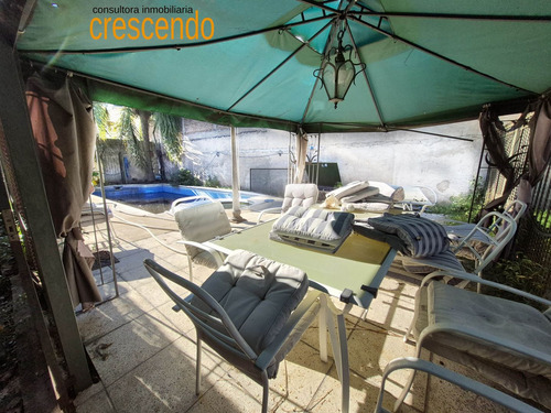 Casa En Venta En Parque Avellaneda