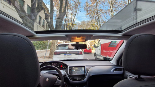 Peugeot 208 1.6 Allure Tiptronic