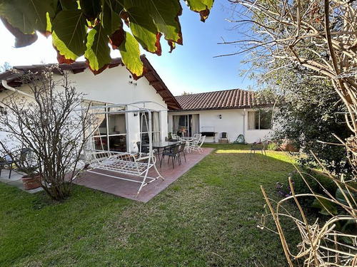 Casa En Condominio Carlos Silva Vildosola 5d / 3b, La Reina
