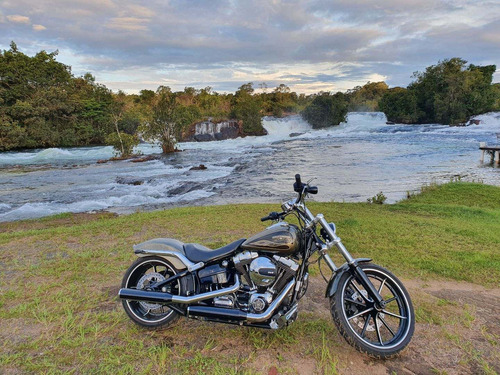 Imagem 1 de 8 de Harley Davidson Softail Breakout