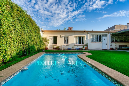 Maravillosa Casa En Venta En Ñuñoa! 512 M2 En Barr...