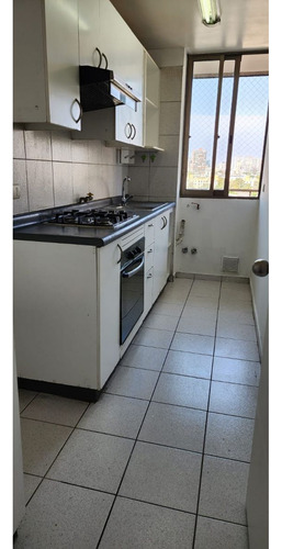 Se Vende Depto 1001 De 3 Dormitorios Y 1 Baño En Metro Quint