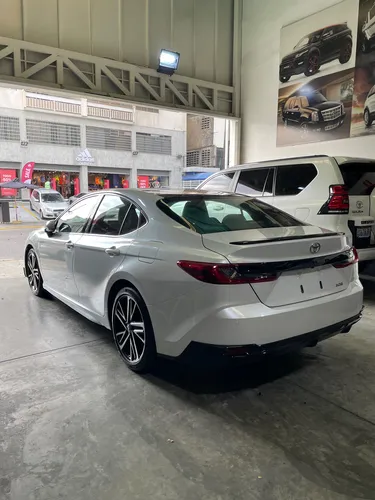 Toyota Camry 2.0 2024