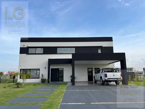Casa En Venta En Pueblos Del Plata A La Laguna, Villalobos