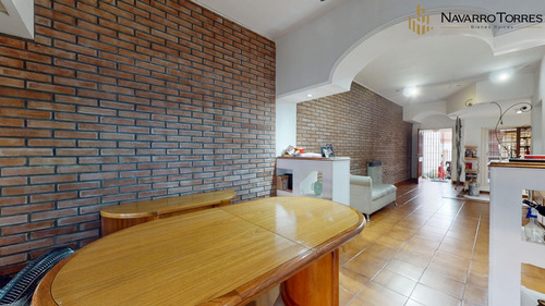 Casa Lote Propio De 342m2 Con Amplio Jardin