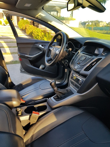 Ford Focus Iii 2.0 Sedan Se Plus Mt 2014
