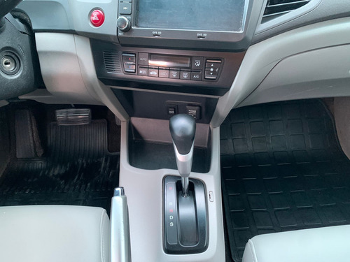 Honda Civic 1.8 LXS 16V FLEX 4P AUTOMÁTICO