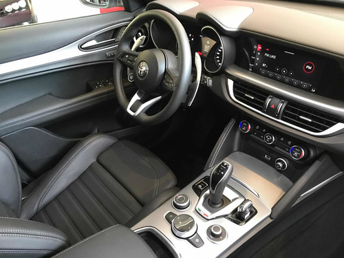 Imagen 9 de 10 de Alfa Romeo Stelvio Stelvio Veloce My 2023