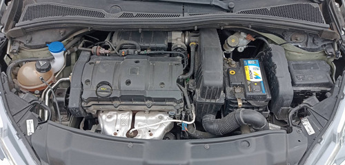 Imagen 14 de 15 de Peugeot 208 1.6 5p Feline 2018